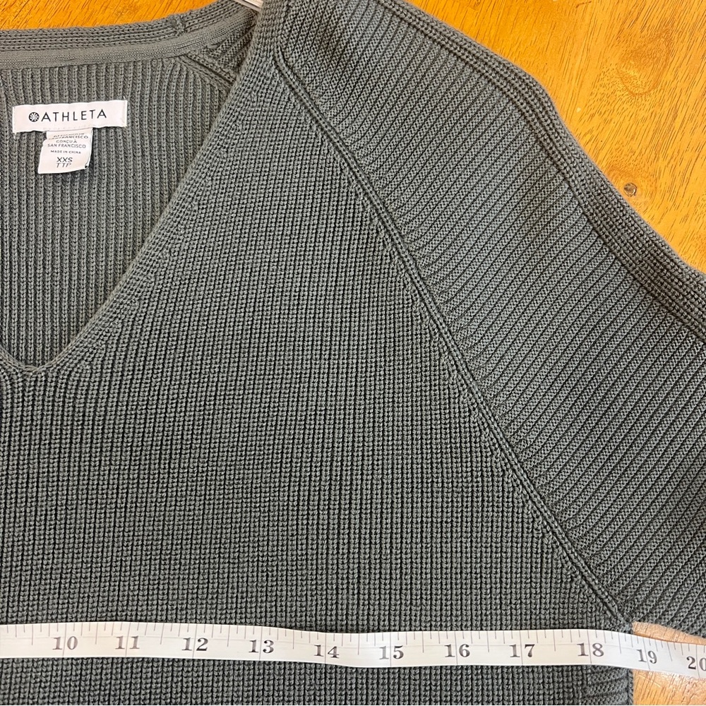 ATHLETA Hanover Ribbed V-Neck Wool Blend Sweater Gray Mist - Picture 5 of 6